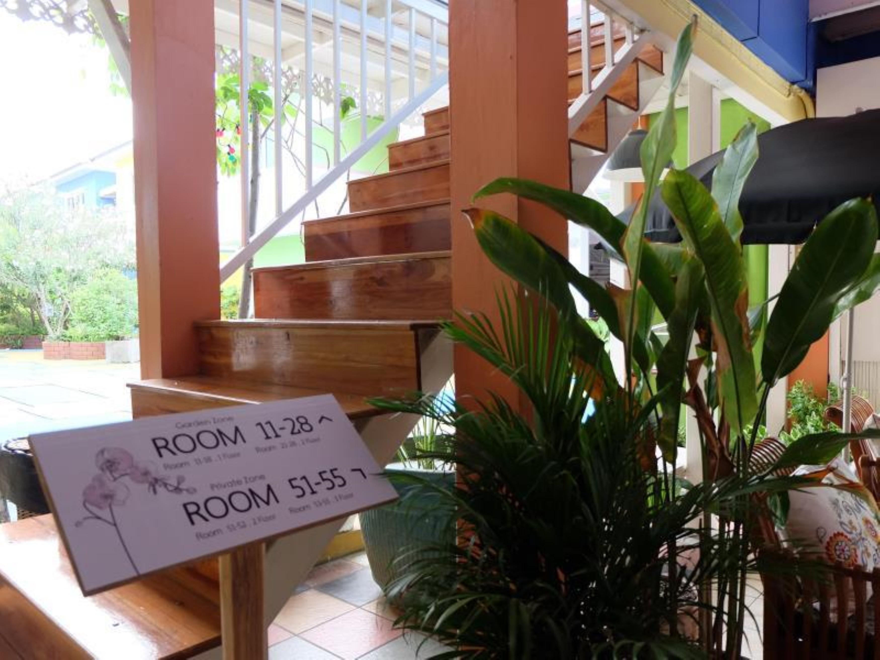 Issara House Bangkok Hotell Exteriör bild
