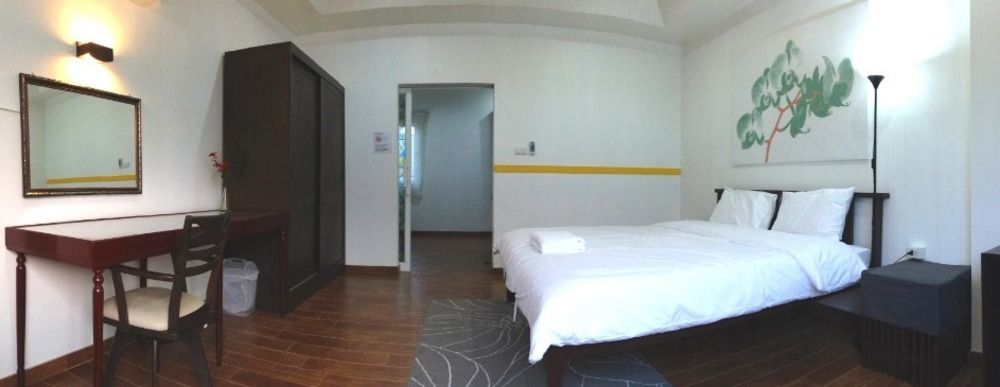 Issara House Bangkok Hotell Exteriör bild